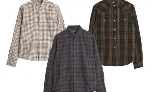Tre rutiga skjortor i flanellmaterial: en ljusrutig, en mörkgrön och en grå.